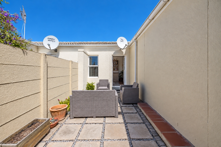 3 Bedroom Property for Sale in Sunningdale Western Cape